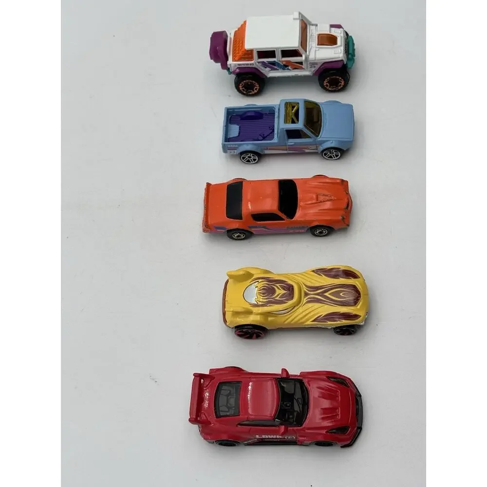 Vintage Hot Wheels Lot Of 5 Cars. FJ, Camaro, VW, Nissan GT And Howlin Heat.